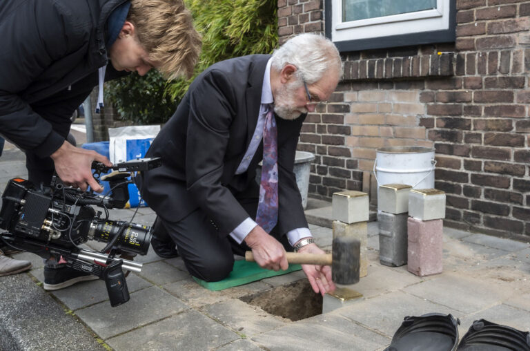 Een documentaire van het Filmkantoor gaat verder dan het scherm