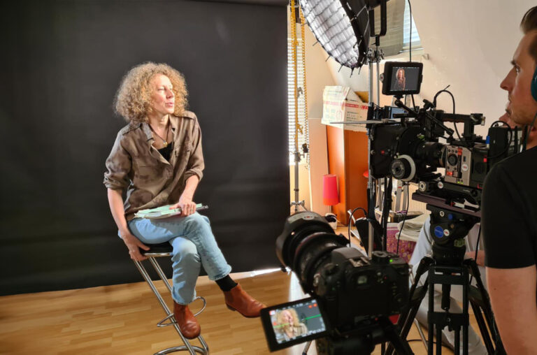Het effect van een videobooschap van het Filmkantoor raakt